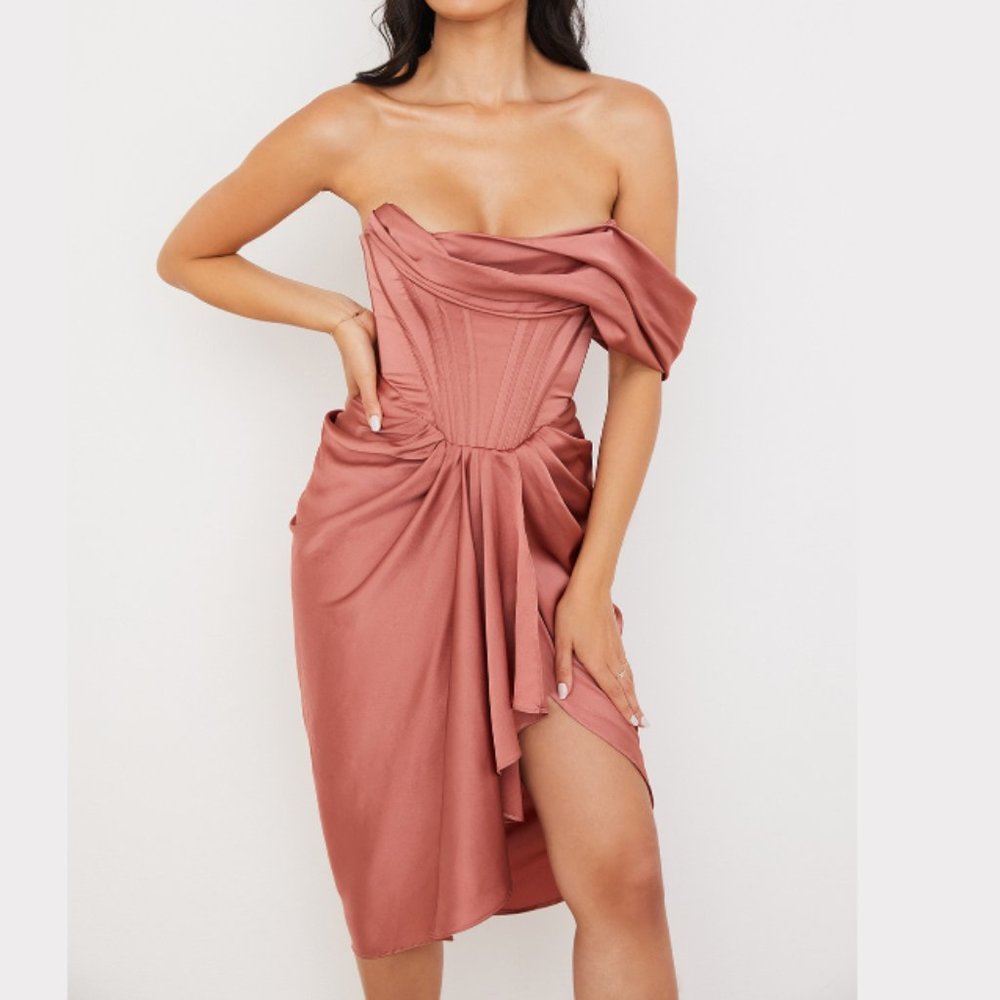 House of CB Janis Rouge Satin One Shoulder Draped Midi Dress Sz L+